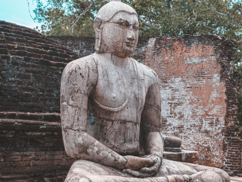 Sinhala statue