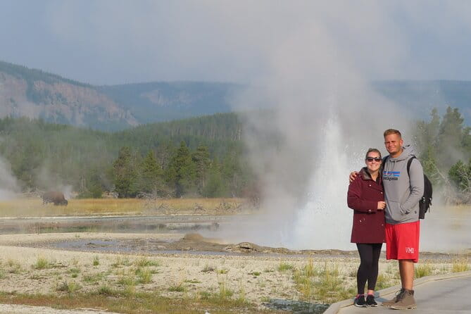 6-Mile Geyser Hiking Tour in Yellowstone with Lunch - What Travelers Say About This Tour