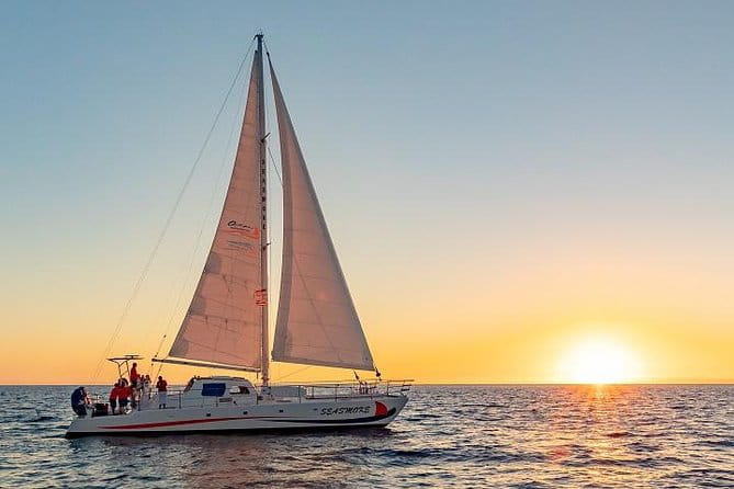 Pau Hana Sunset Cocktail Cruise - What Makes This Tour Stand Out?