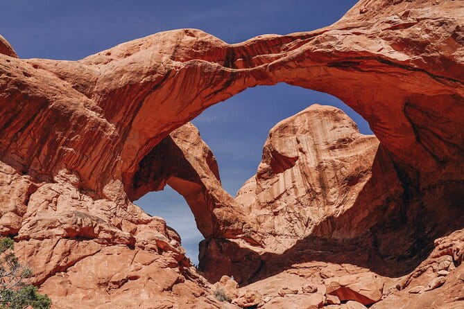 3-Hours Sunset Arches National Park Pavement Sights Tour - Visiting the Park with a Guided Tour