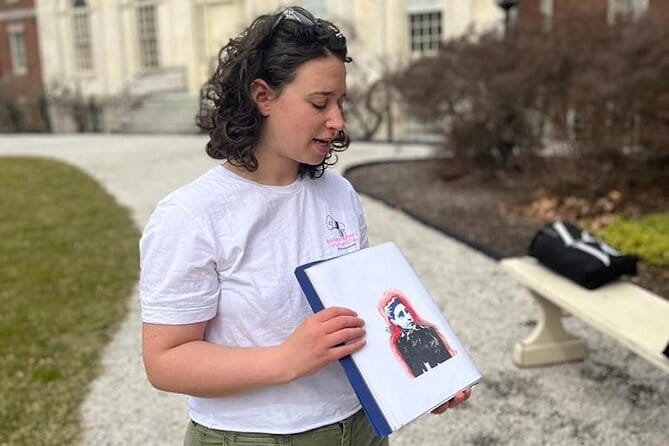 Badass Women's History Walking Tour of Philadelphia - Authentic Stories and Genuine Praise