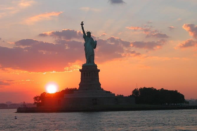 Circle Line: New York City Harbor Lights Cruise - Who This Tour Is Best For