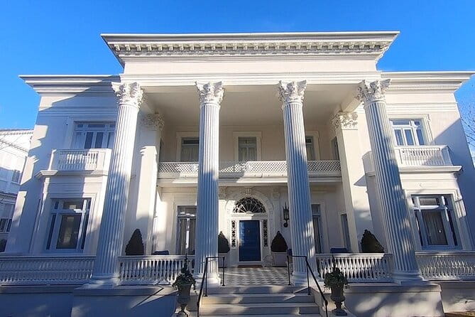 Day Trip to Charleston#5: Bus Tour,Boone Hall, City Market, Lunch - The Itinerary Breakdown: What to Expect