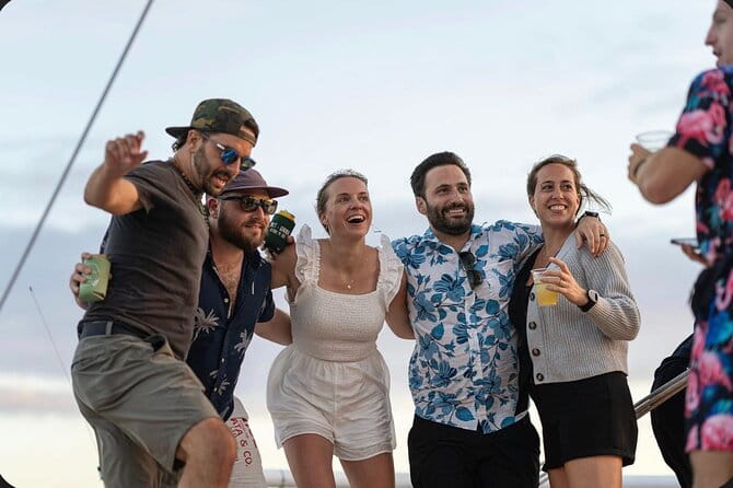 Honolulu Sunset Sail from Kewalo Harbor Including Drinks - FAQs