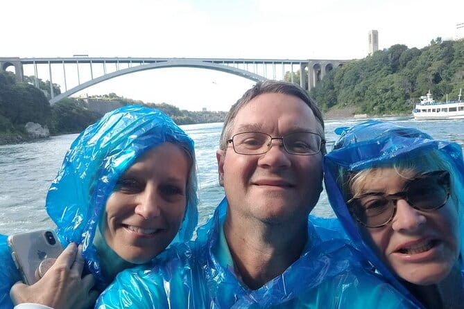 Maid of the Mist and Cave of the Winds guided tour with shuttle - The Sum Up