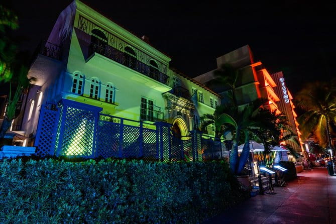 Miami Haunted South Beach Walking Ghost Tour - The Guide and the Experience