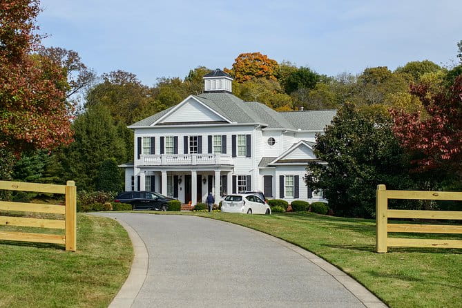Nashville "Homes Of The Stars" Narrated Bus Tour with 30+ Celebrity Homes - The Sum Up: Who Should Consider This Tour?