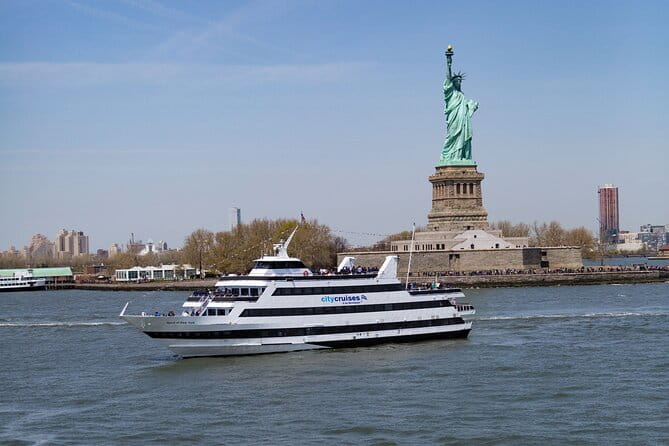 New York Signature Lunch Cruise - The Itinerary in Detail: What to Expect