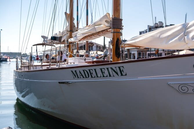 Newport Afternoon Sightseeing Sail on Classic Sailboat - Who Is This Tour Perfect For?