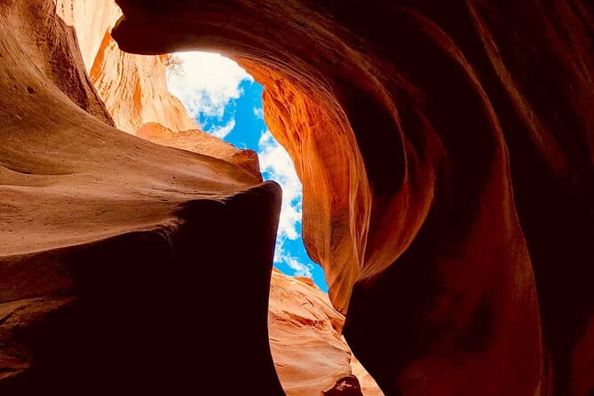 Peekaboo Slot Canyon Jeep Tour - The Ride: Bumpy but Worth It