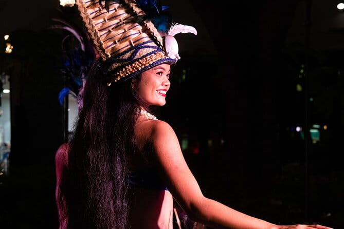 Queens Luau in the Heart of Waikiki - Authenticity and Entertainment Value