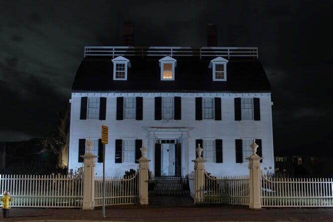 Salem Booze and Brews Haunted Pub Crawl by US Ghost Adventures - What’s Included and What’s Not