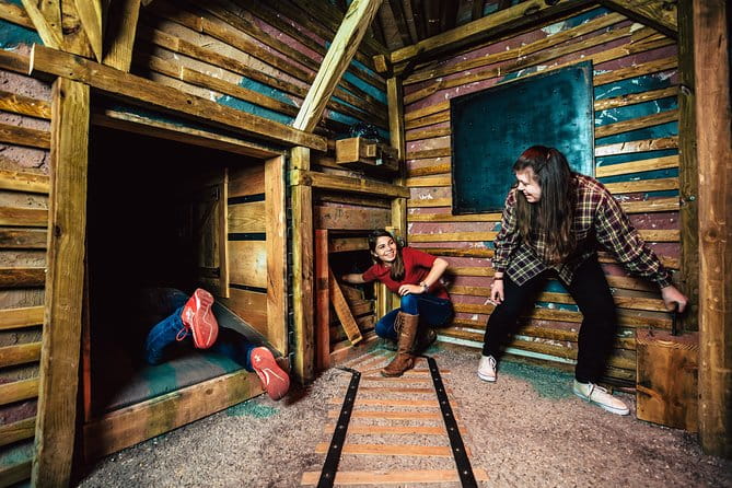 The Escape Game at St. John's Town Center in Jacksonville - The Role of the Guides and Support