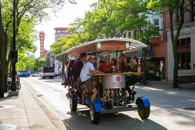 Trolley Pub Public Tour - Breaking Down the Itinerary: What to Expect at Each Stop