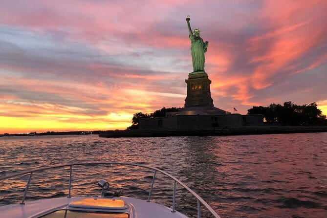 2-Hour Private Luxury Boat Tour in New York City - Practical Details to Keep in Mind