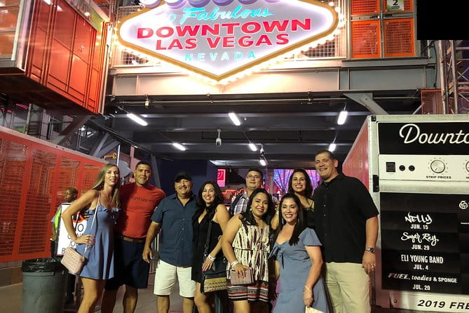 Bar Crawl On Fremont Street - Who Will Love This Tour?