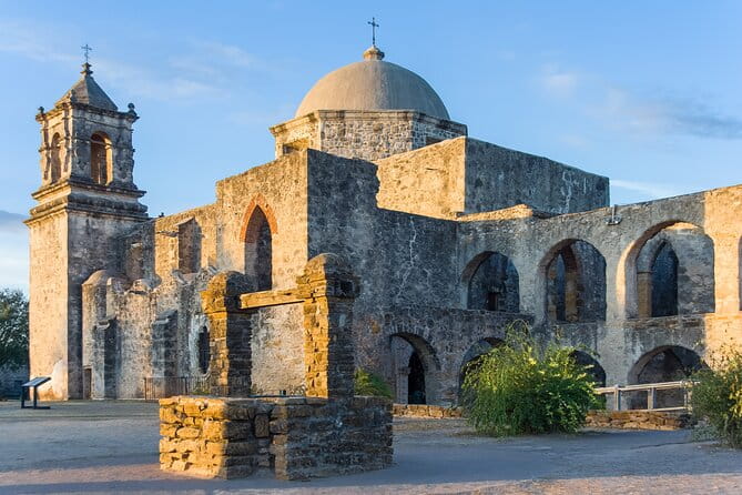 Best of San Antonio Small Group Tour from Austin w/Riverwalk Boat - The Experience in a Nutshell