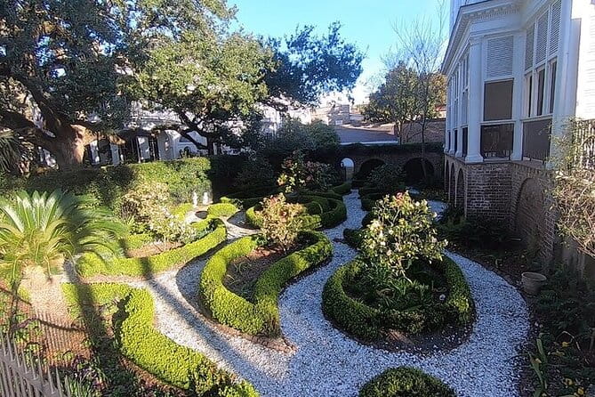 Day Trip to Charleston#5: Bus Tour,Boone Hall, City Market, Lunch - Authentic Traveler Insights