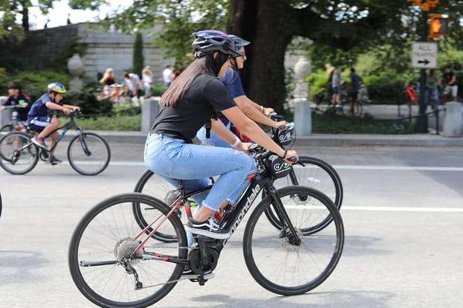 Electric Bike Tour of Manhattan and the Waterfront Greenway - The Experience of Riding an E-Bike in Manhattan