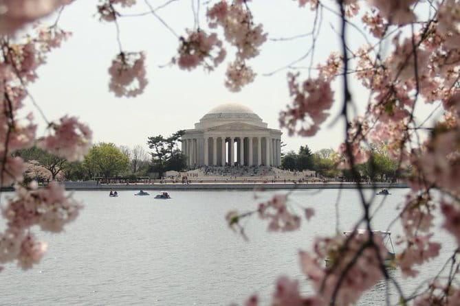 Private Tour to see the Monuments and Memorials in Washington DC - FAQs