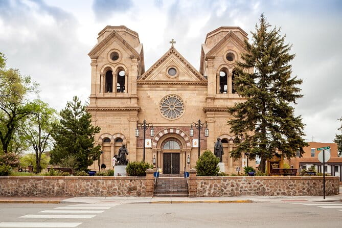Santa Fe Historic Downtown Smart Phone Audio App Self Guided GPS Walking Tour - Who Should Consider This Tour?