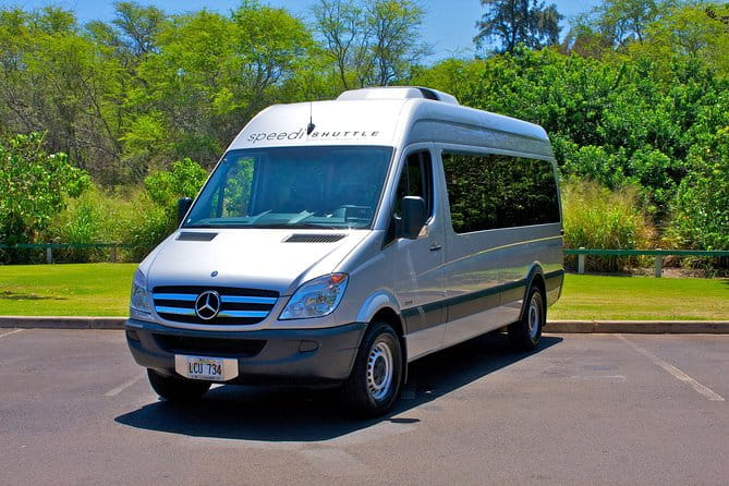 Shared Departure Transfer: Hotel to Maui Kahului Airport - A Deep Dive into the Experience