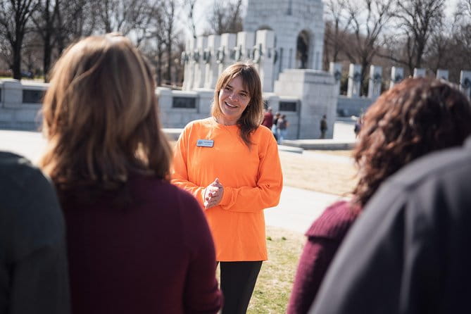 Skip the Line @ Washington Monument & National Mall Walking Tour - Quality of Guides and Visitor Experience