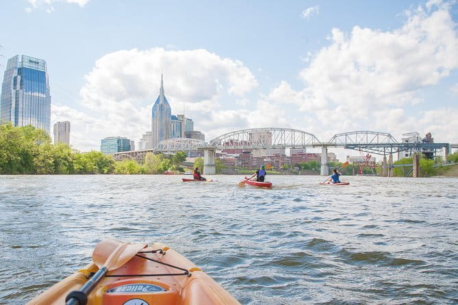 Skyline Kayak Rental in Downtown Nashville with Shuttle - The Experience Itself