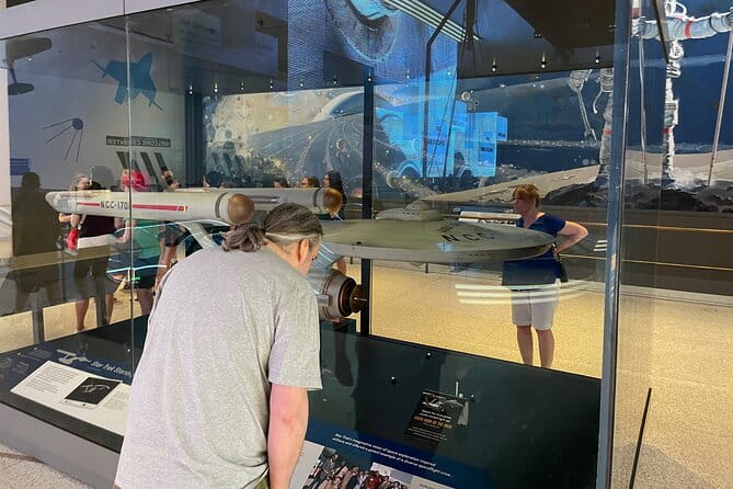 Smithsonian Highlights Walking Tour w/ Reserved Air & Space Entry - Summing It Up: Who Should Consider This Tour?