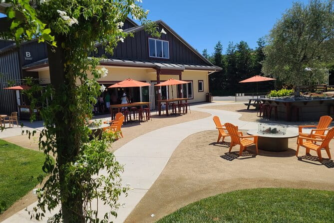 Sonoma Wine Tour with 2 Tastings Included Small-Group Half Day - Sonoma Plaza and a Quick Lunch Break