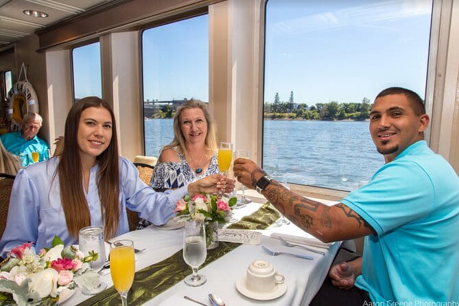 2-hour Champagne Brunch Cruise on Willamette River - Who Will Enjoy This Tour?