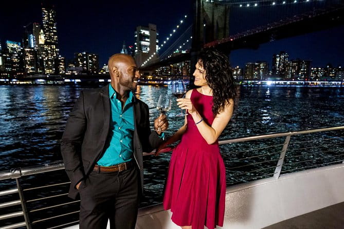 Bateaux New York Dinner Cruise - FAQ