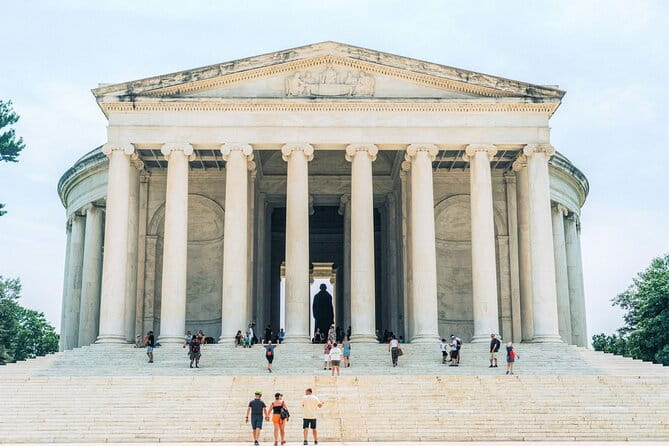 Cherry Blossom DC Tour with 10+ Stops and Optional Tickets - Who Should Book This Tour?