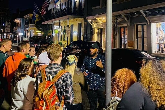 Ghost Tour and Haunted Pub Crawl Party - The Guides Make the Difference