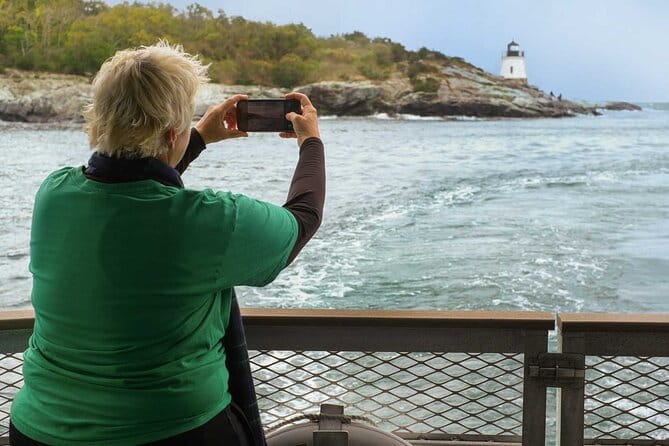 Lighthouse and Mimosa Cruise of Narragansett Bay from Newport - The Sum Up: Who Should Consider This Experience?