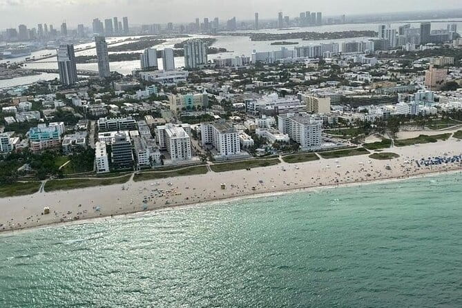 Private 60 Minute Romantic Air Tour with Champagne in Miami - Who Should Consider This Tour?