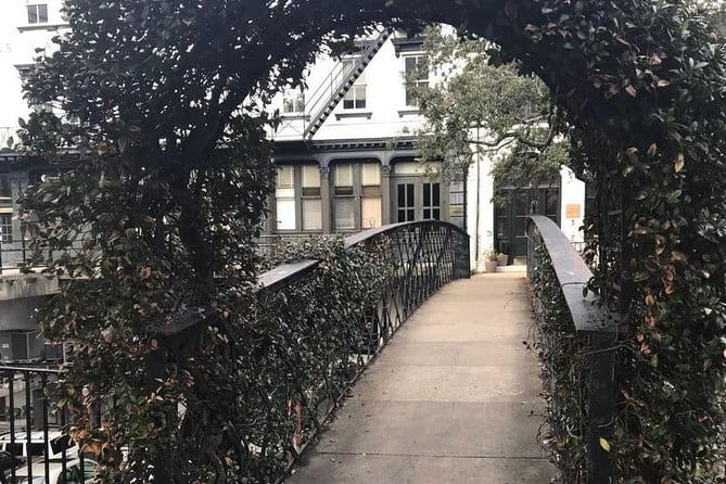 Savannah Stroll: Guided Sightseeing & History Walking Tour of Savannah - The Sum Up