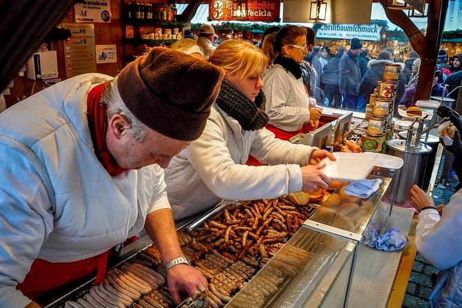 Chicago-Style Holiday Hike: Festive Food and Walking Tour - The Value of This Tour