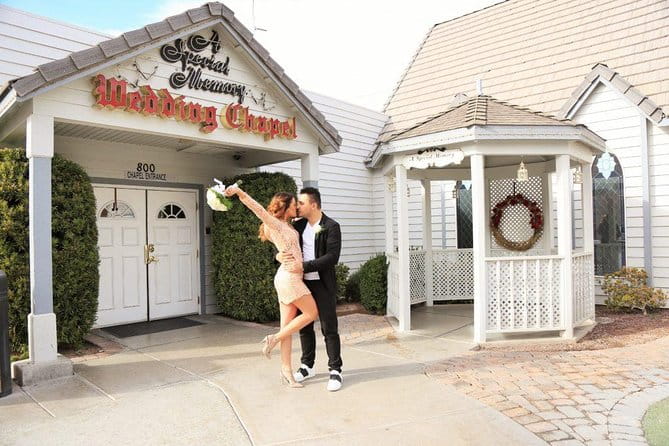 Las Vegas Wedding at A Special Memory Wedding Chapel - Photos and Extras