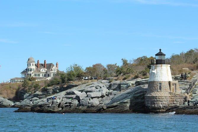 Lighthouse and Mimosa Cruise of Narragansett Bay from Newport - FAQ