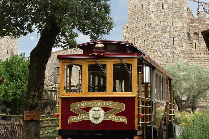 Napa Valley Wine Trolley Castle Tour - FAQ