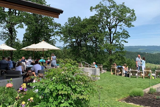 Private Customized Willamette Valley Wine Maker Tour with lunch - Who Should Consider This Tour?