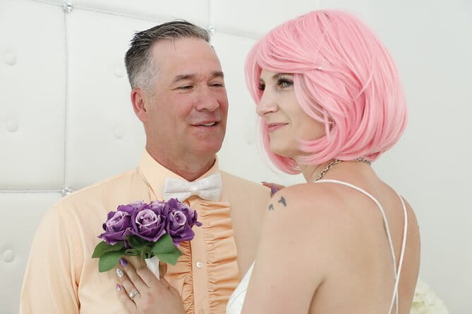 Quickie Las Vegas Wedding at Paradise Wedding Chapel - The Sum Up