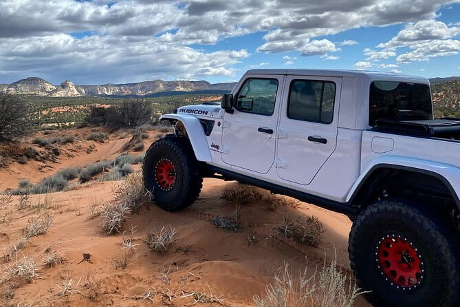 Peekaboo Slot Canyon Jeep Tour - FAQ