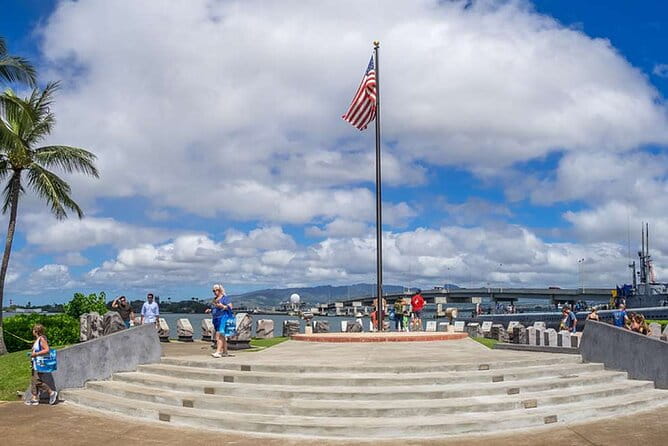 Deluxe Pearl Harbor, Arizona Memorial, and Visitor Center Tour - FAQ