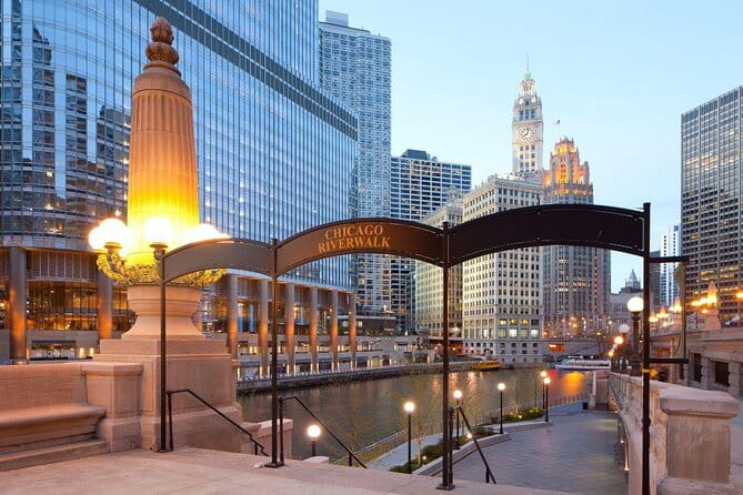 Chicago in a Day: Food and Architecture Private Walking Tour - Key Points
