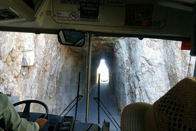 Bus Tour of Mount Rushmore and the Black Hills - FAQ