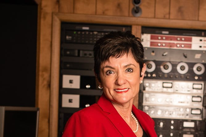 Muscle Shoals Sound Studio Tour in Sheffield Alabama - Authenticity and Personal Touches