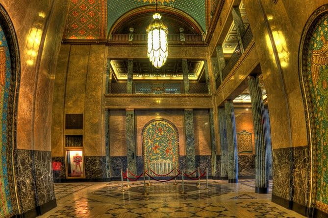 Explore undiscovered beauty of Detroit - Key Points