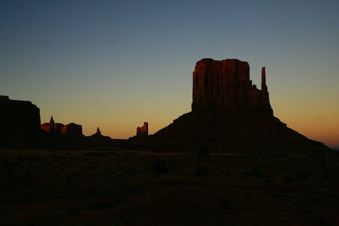 3.0 Hours of Monument Valley's Sunrise or Sunset 4×4 Tour - FAQs
